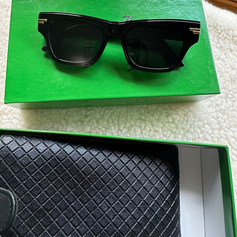 Bottega Veneta sunglasses